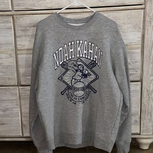Gray Graphic Sweatshirt